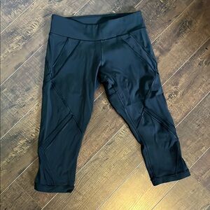 Black Lululemon Athletic Capri Leggings